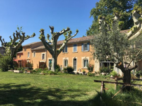 Hotels in Cabannes
